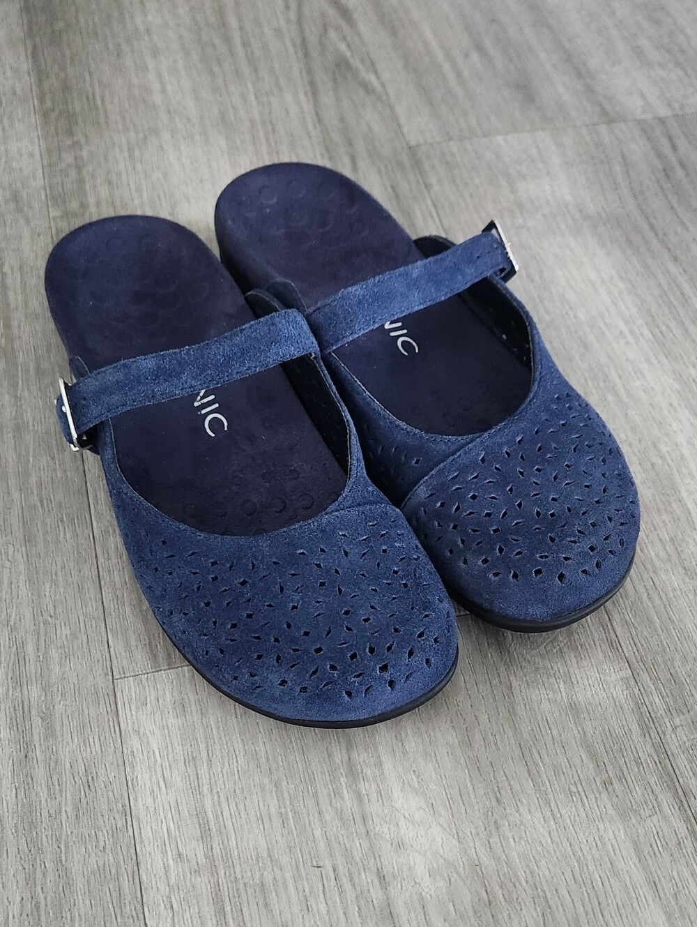 Vionic Lidia Navy Suede Perforated Mary Jane slides slip on mules Size 8 NWOB